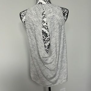 Lululemon Tank w/open back